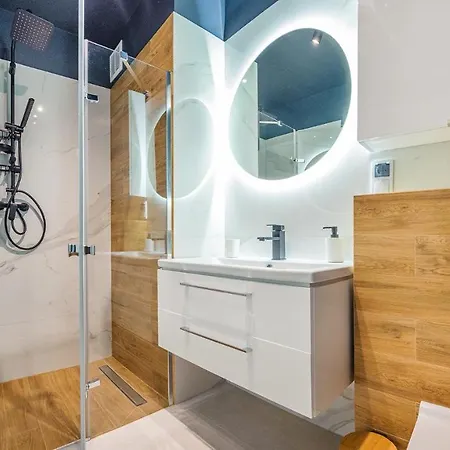 Apartament Modern Z 1 Sypialnia 2 F Perlowa Przystan - Holiday City Apartment *